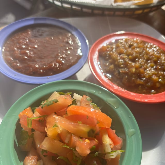 Salsa Trio.